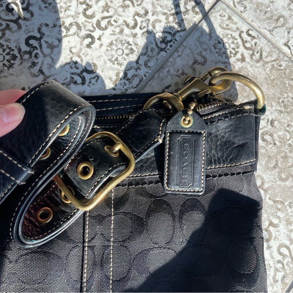 Authentic Coach Signature Crossbody Bag- Black - Picture 5 of 6